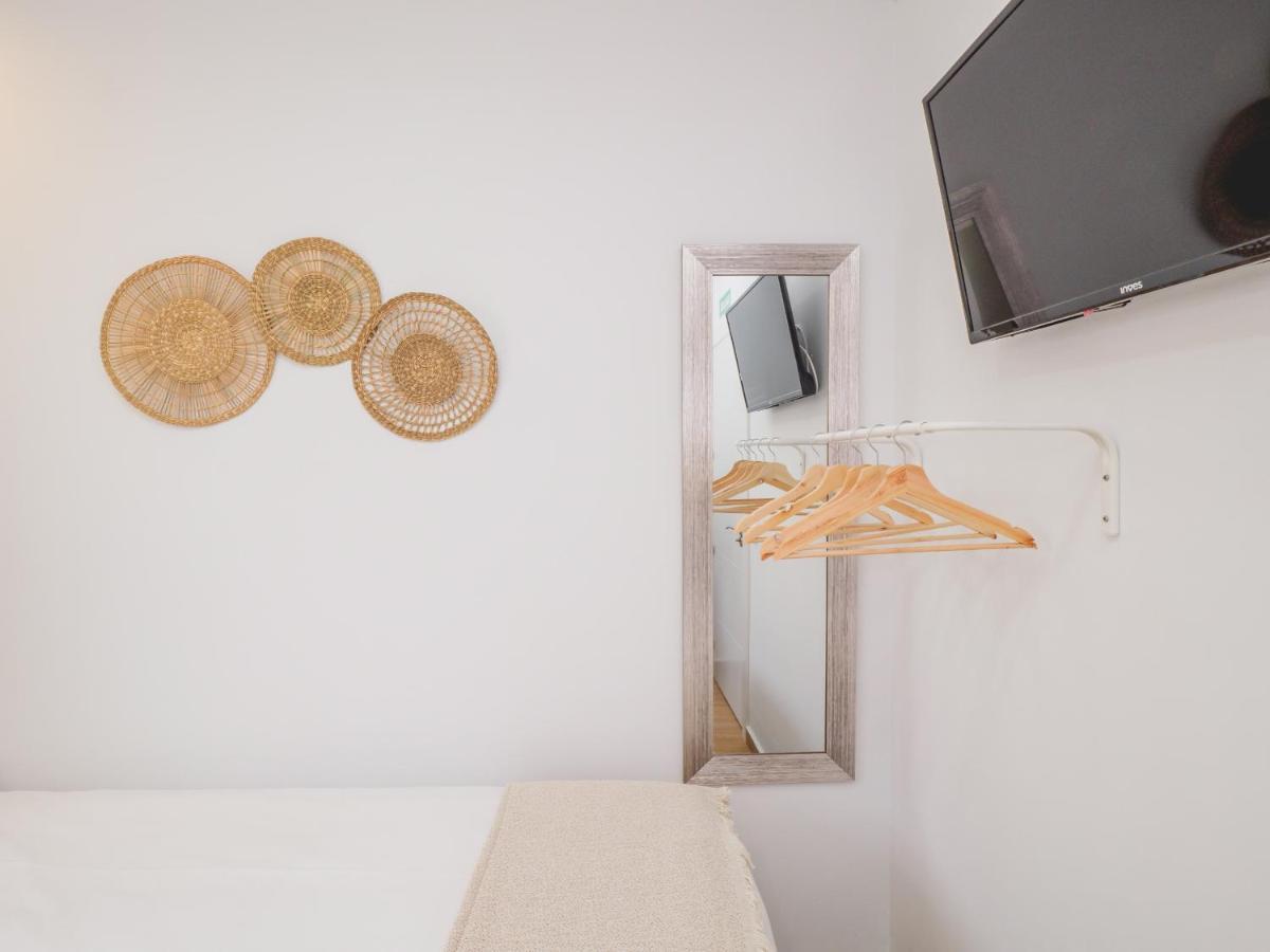 Cubo'S Hostal William'S Sunny 5 With Breakfast Torre de Benagalbon Buitenkant foto