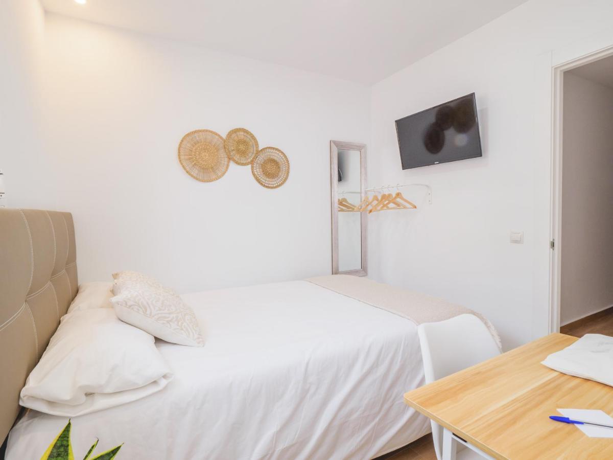 Cubo'S Hostal William'S Sunny 5 With Breakfast Torre de Benagalbon Buitenkant foto
